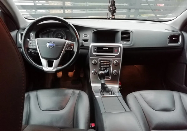 Volvo S60 cena 43900 przebieg: 239000, rok produkcji 2014 z Wołomin małe 46